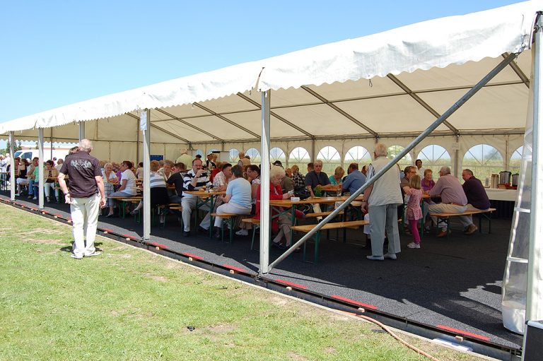 Sommerfest im Zelt